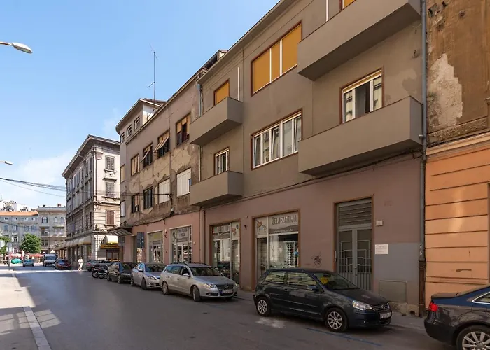 La Preziosa Pensionat Pula