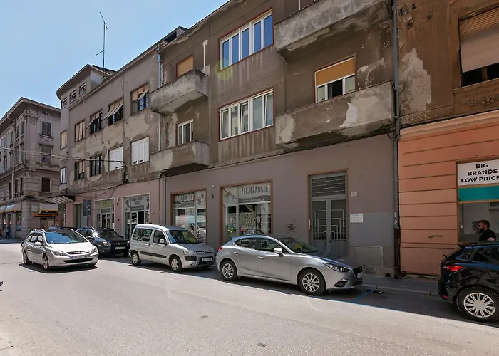 Guest house La Preziosa Pula